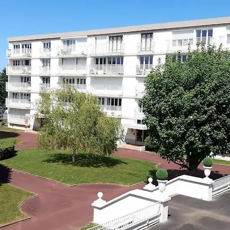 Apartamento Lumineux Idéalement Situé à Proximité De Musées équipements Sportifs Salle De Spectacle Commerces